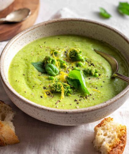 Broccoli And Pea Soup In Soup Maker