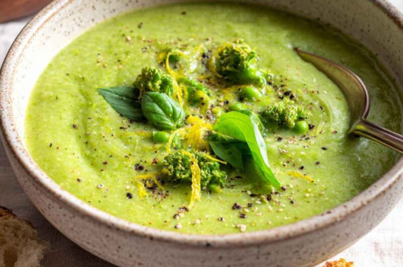 Broccoli And Pea Soup In Soup Maker