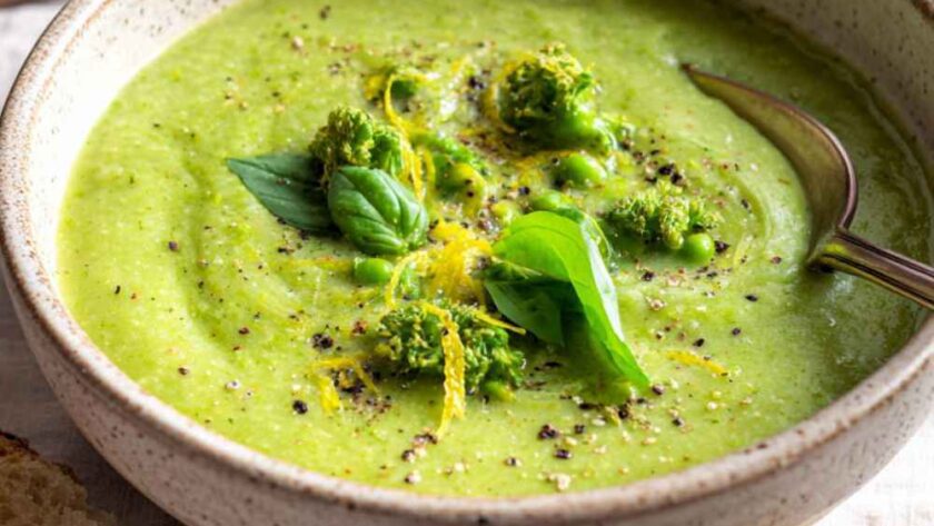 Broccoli And Pea Soup In Soup Maker